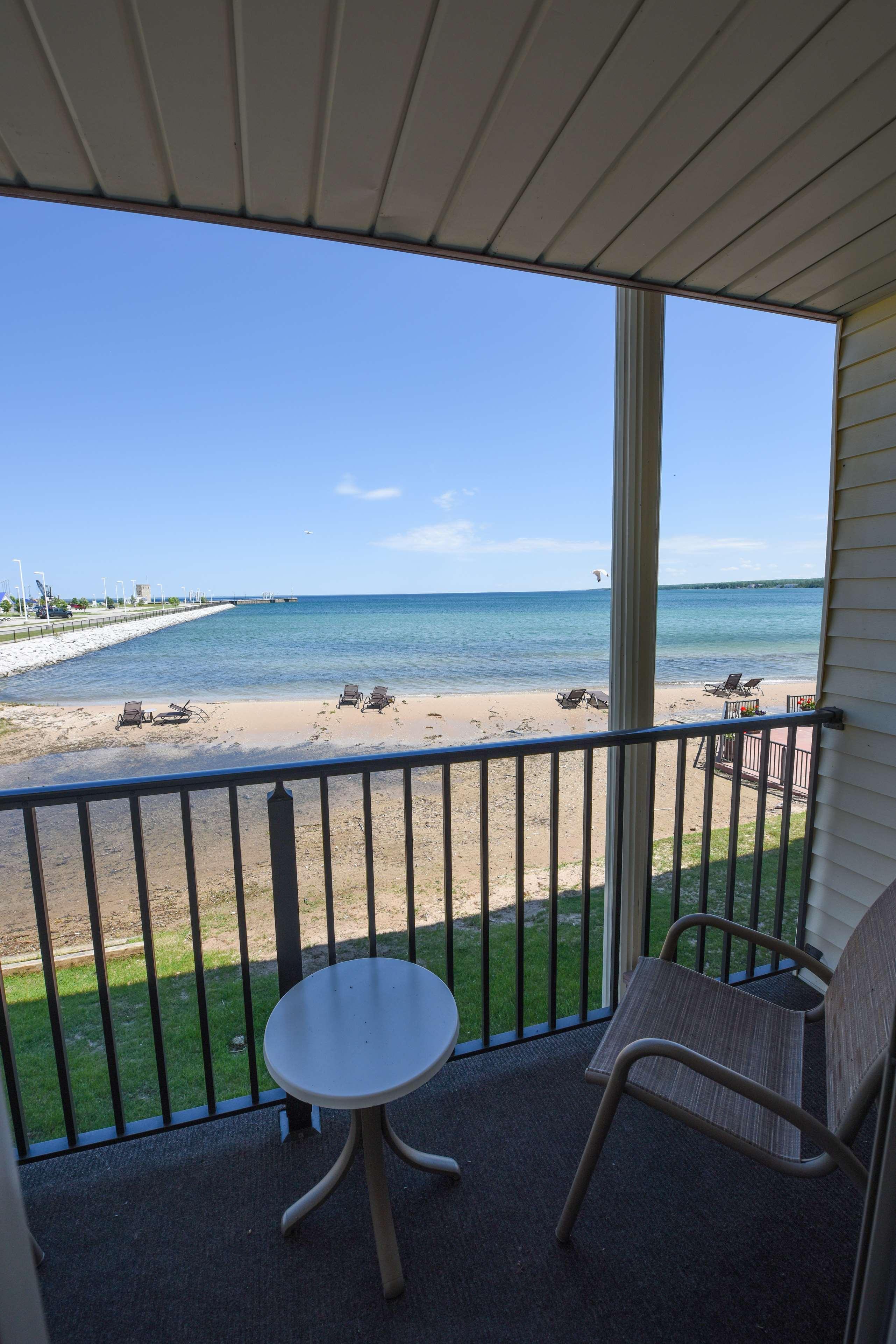 Best Western Plus Dockside Waterfront Inn Mackinaw City Eksteriør billede