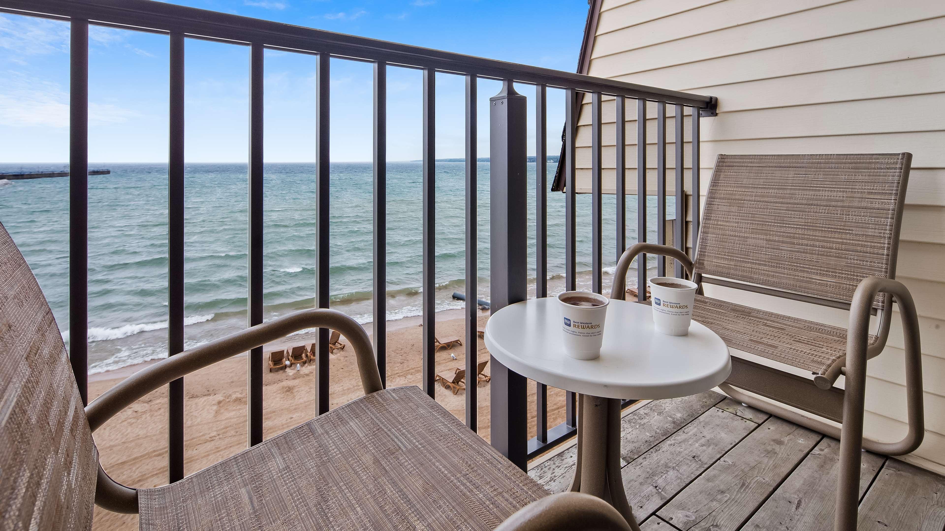 Best Western Plus Dockside Waterfront Inn Mackinaw City Eksteriør billede