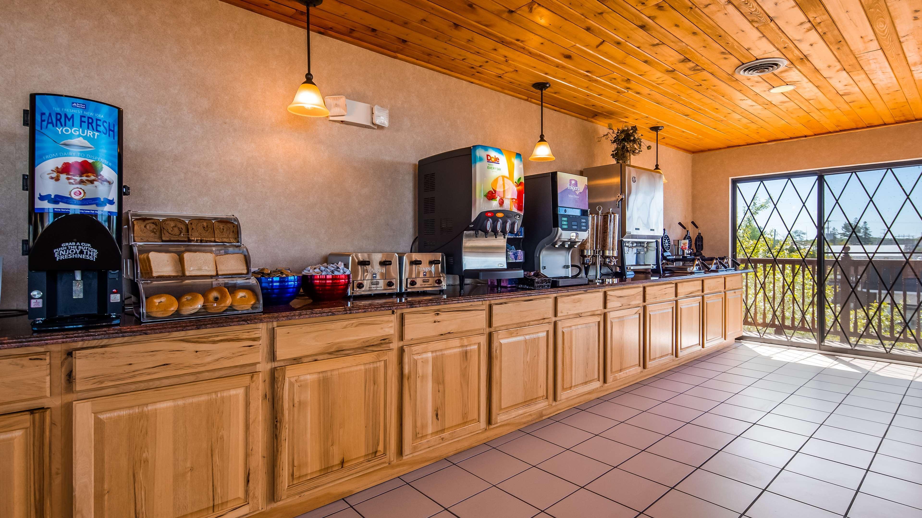 Best Western Plus Dockside Waterfront Inn Mackinaw City Eksteriør billede