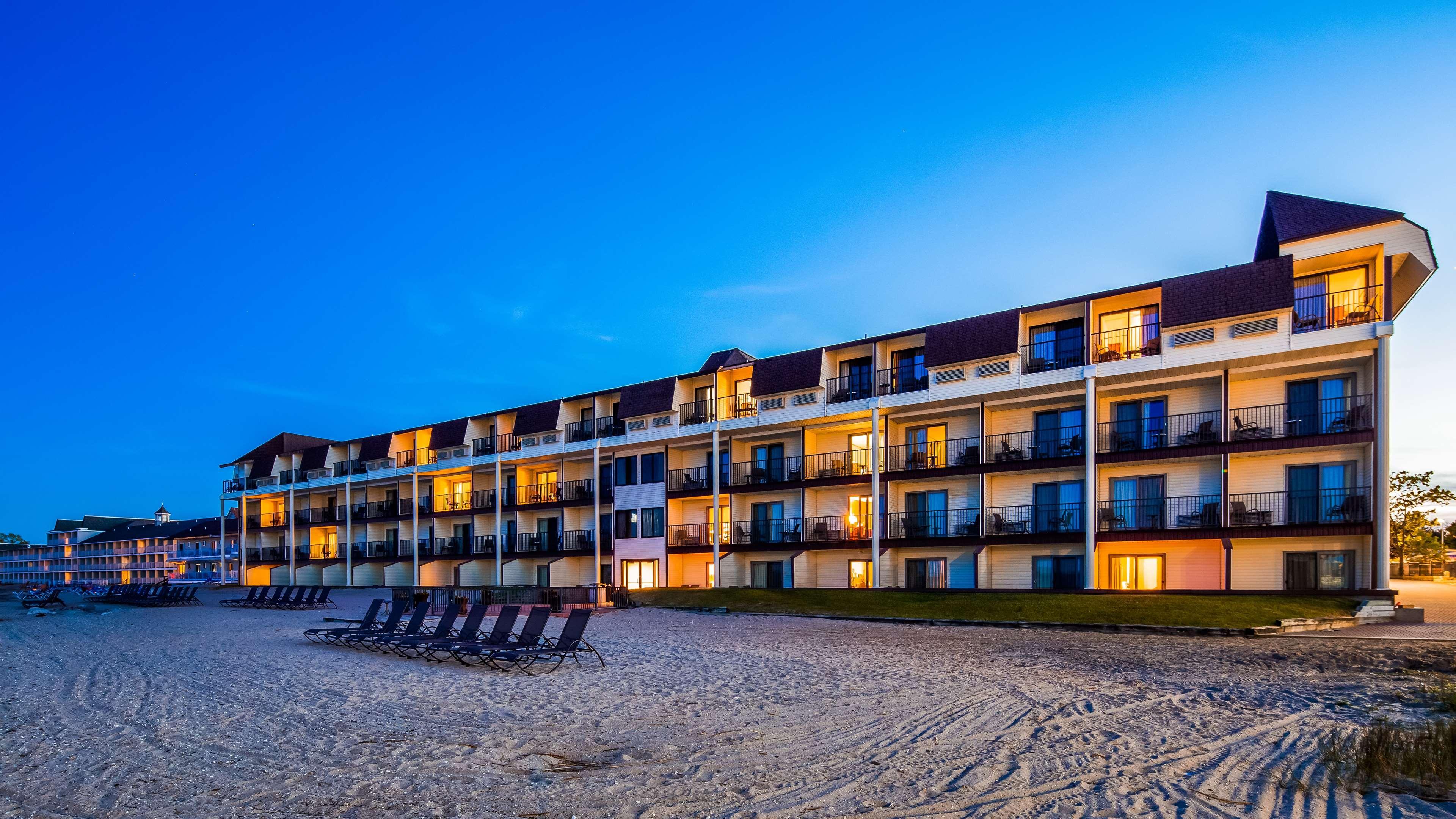 Best Western Plus Dockside Waterfront Inn Mackinaw City Eksteriør billede