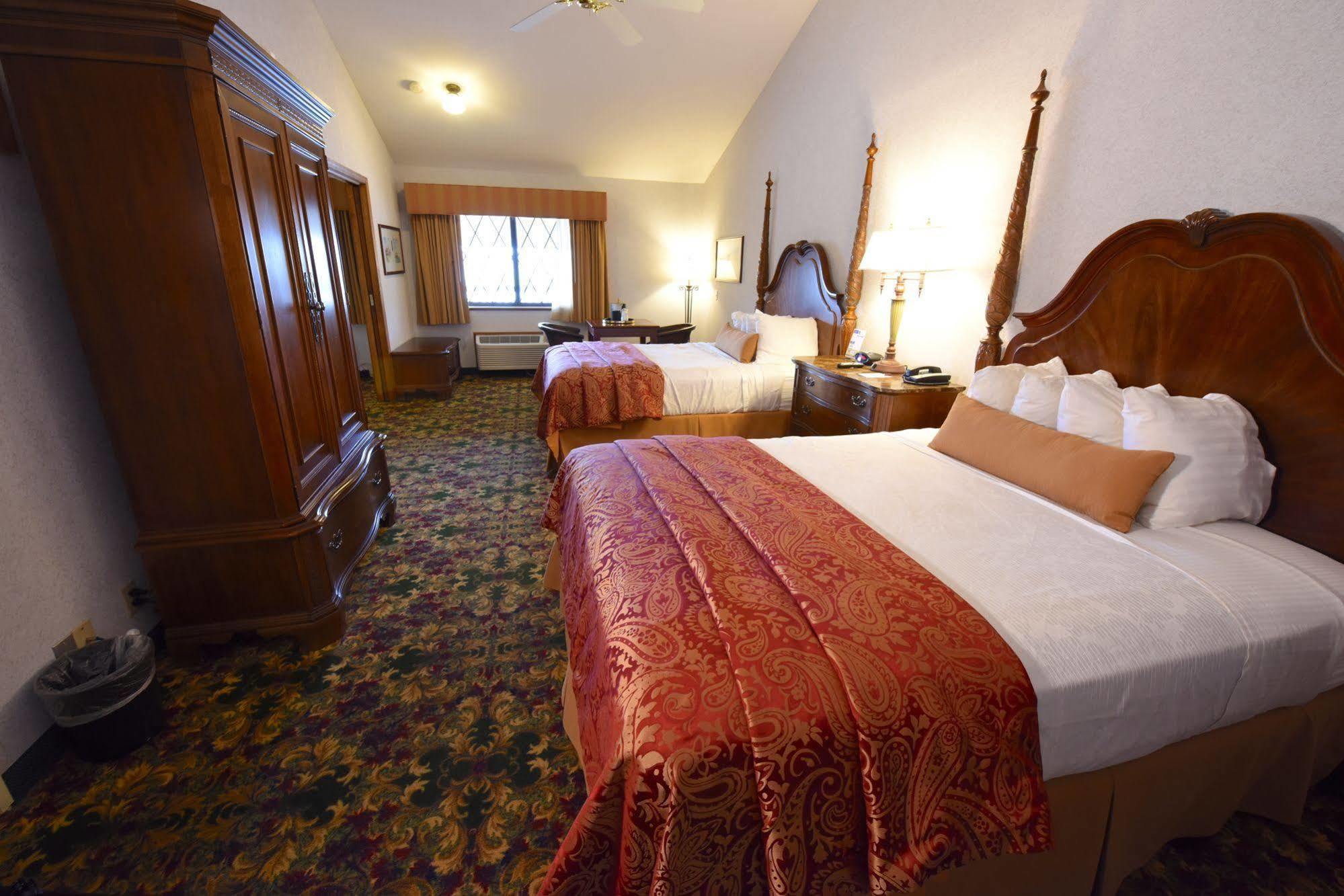 Best Western Plus Dockside Waterfront Inn Mackinaw City Eksteriør billede