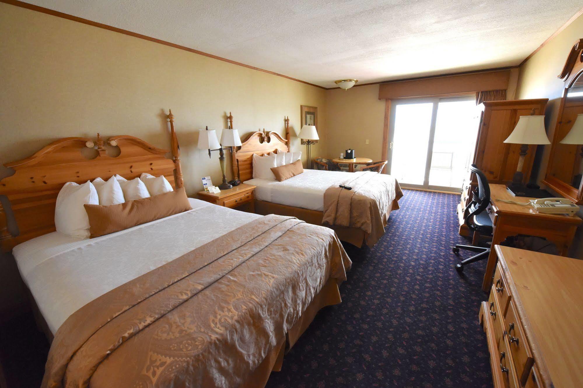 Best Western Plus Dockside Waterfront Inn Mackinaw City Eksteriør billede