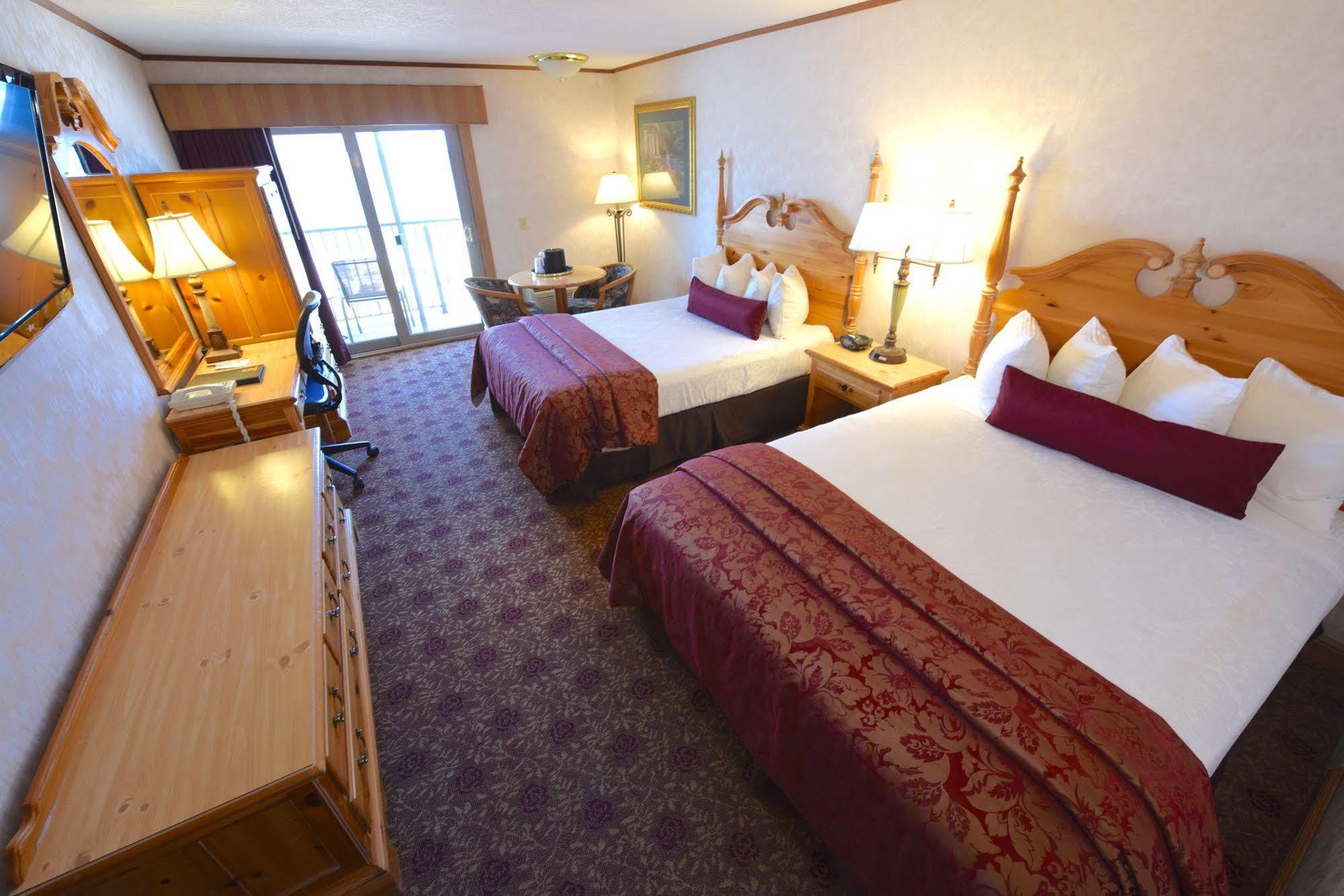 Best Western Plus Dockside Waterfront Inn Mackinaw City Eksteriør billede