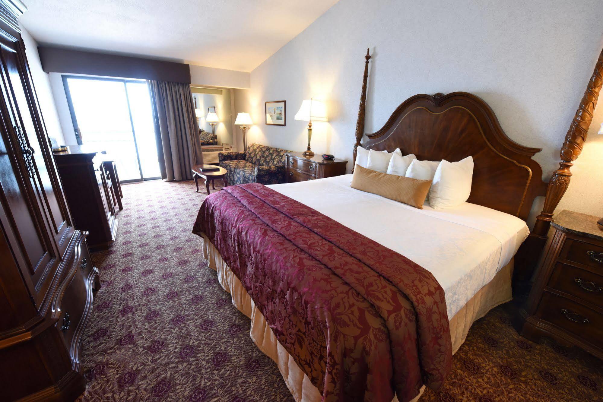 Best Western Plus Dockside Waterfront Inn Mackinaw City Eksteriør billede