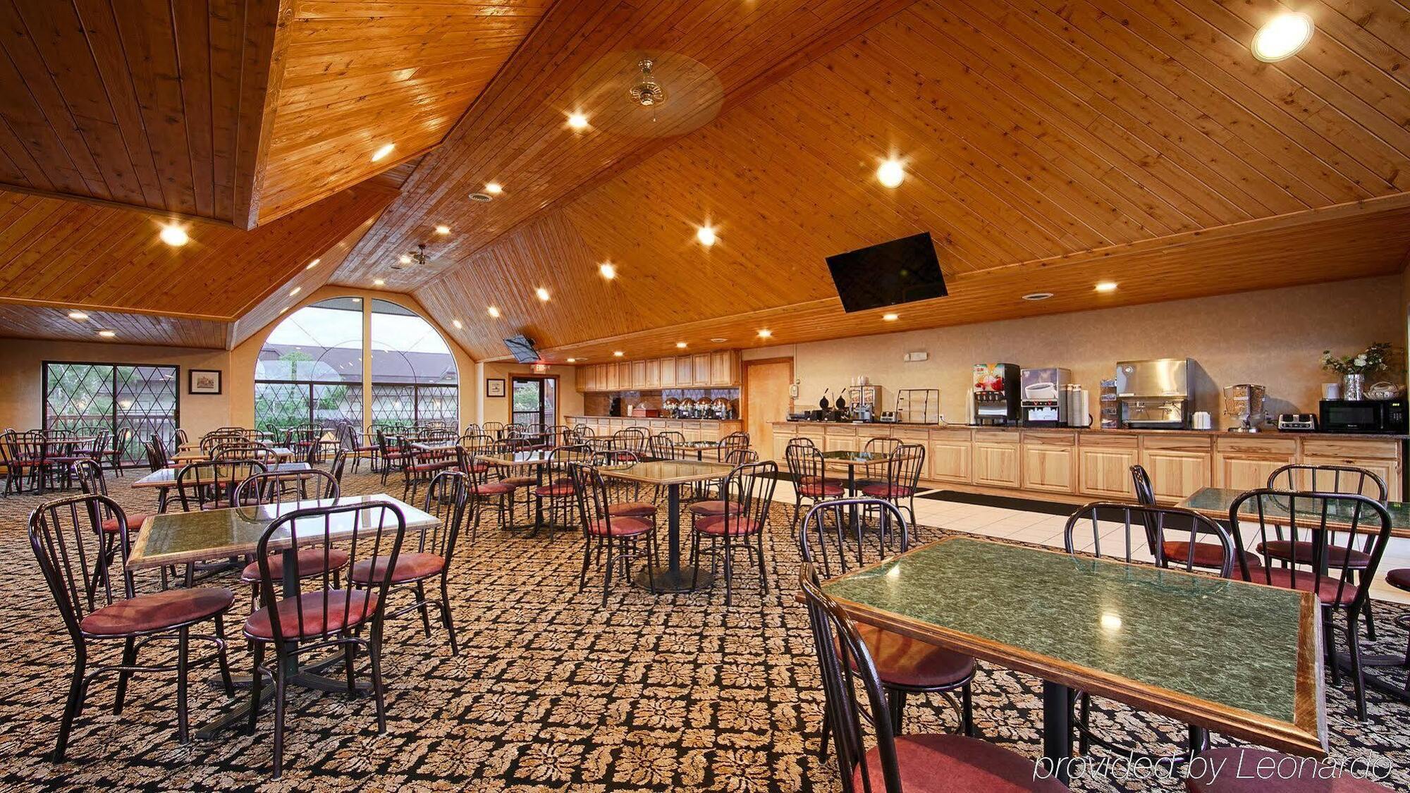 Best Western Plus Dockside Waterfront Inn Mackinaw City Eksteriør billede